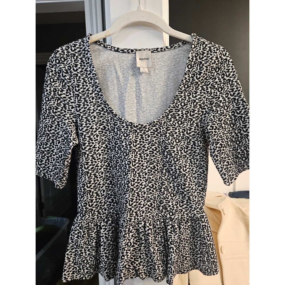 Maeve Leopard Print Peplum Top Women's Size S Short Sleeve Scoop Neck